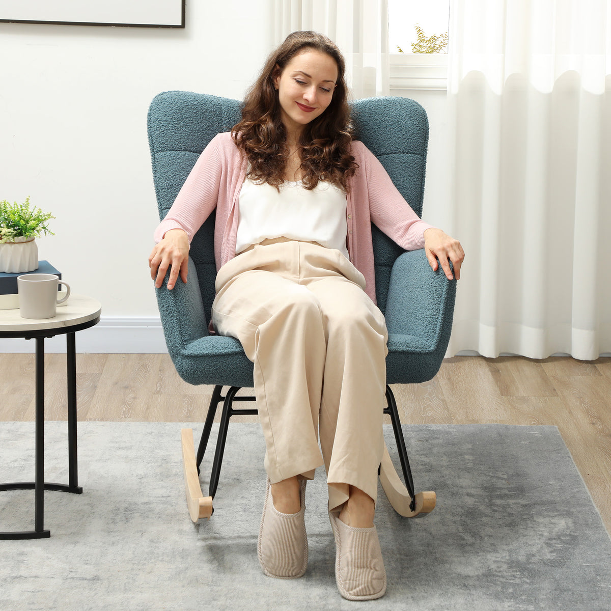 Rocking chair, rocking chair with Berber fleece look, armrest, padded chair with wooden runners, relaxation chair for living room, bedroom, load capacity up to 120kg, light blue