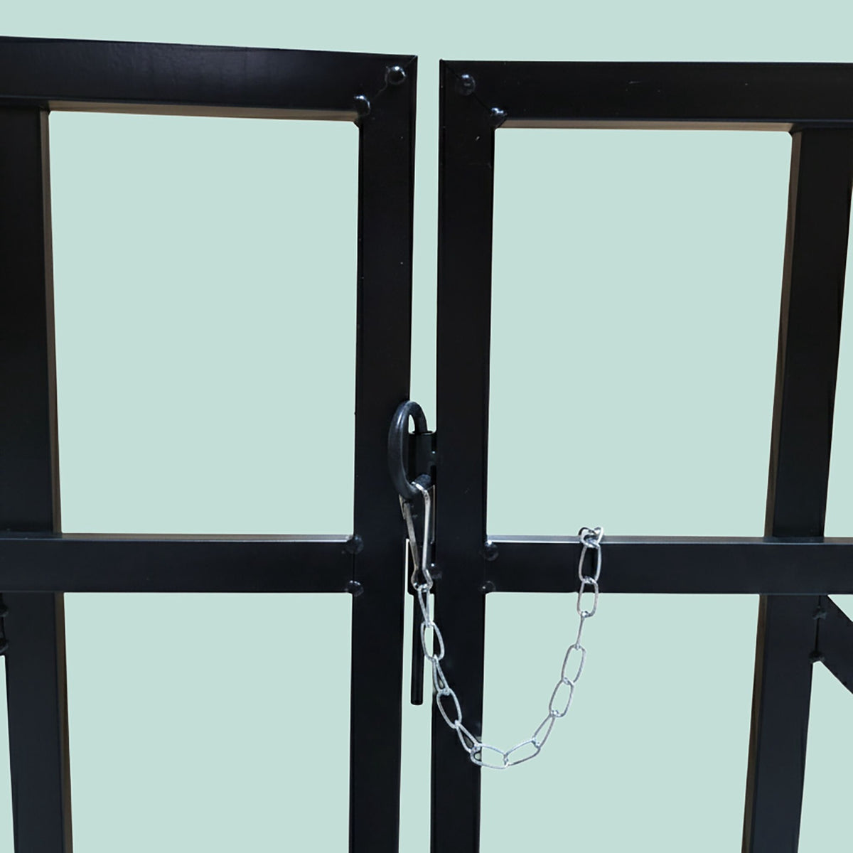 Rose Arch With Double Gate – Lockable Pointed Roof