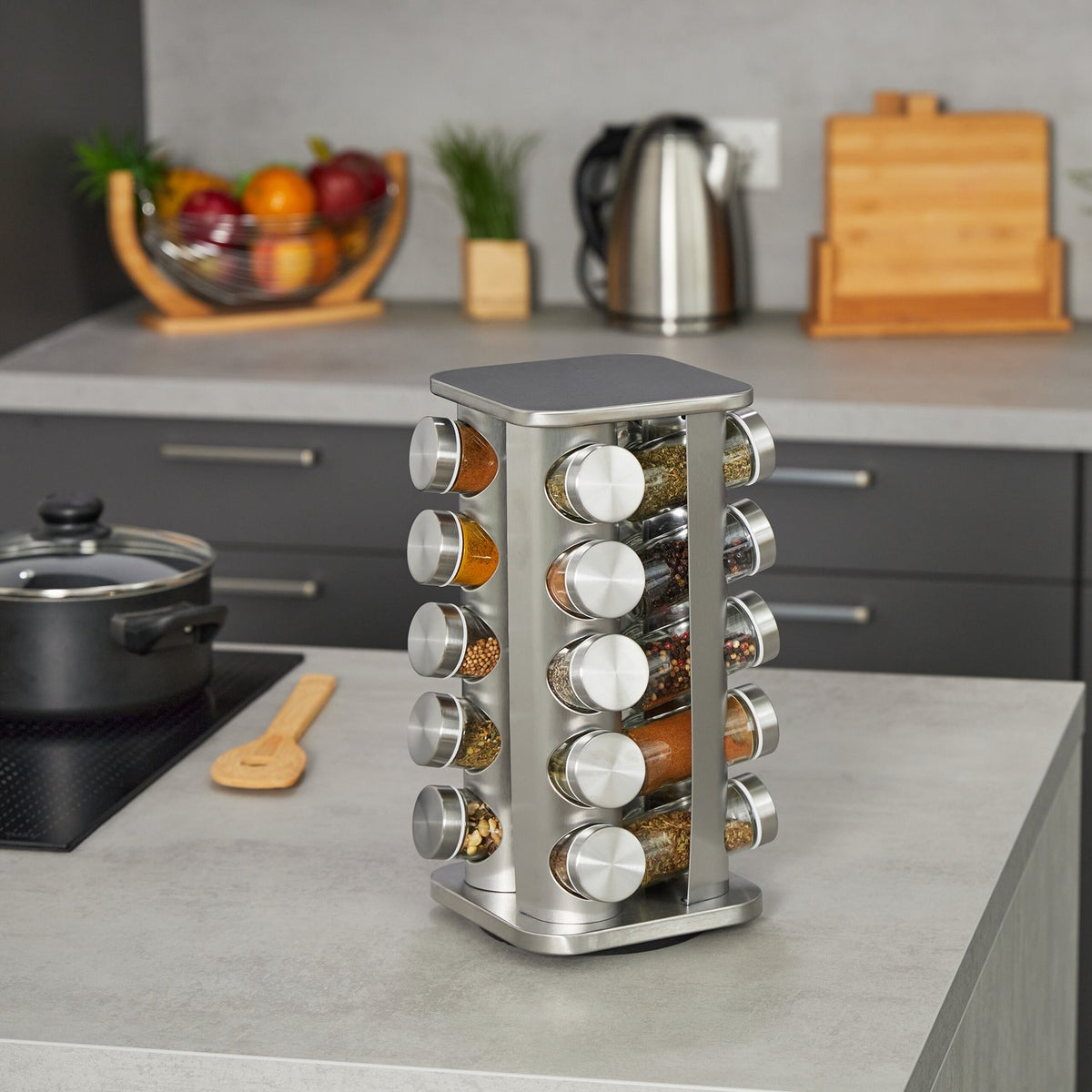 Rotating spice carousel with 20 glasses