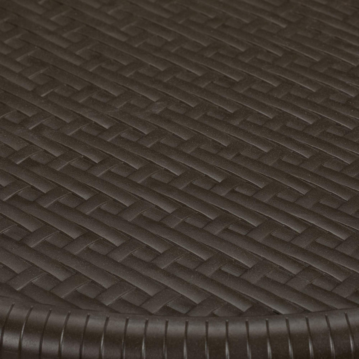 Round garden table in rattan look