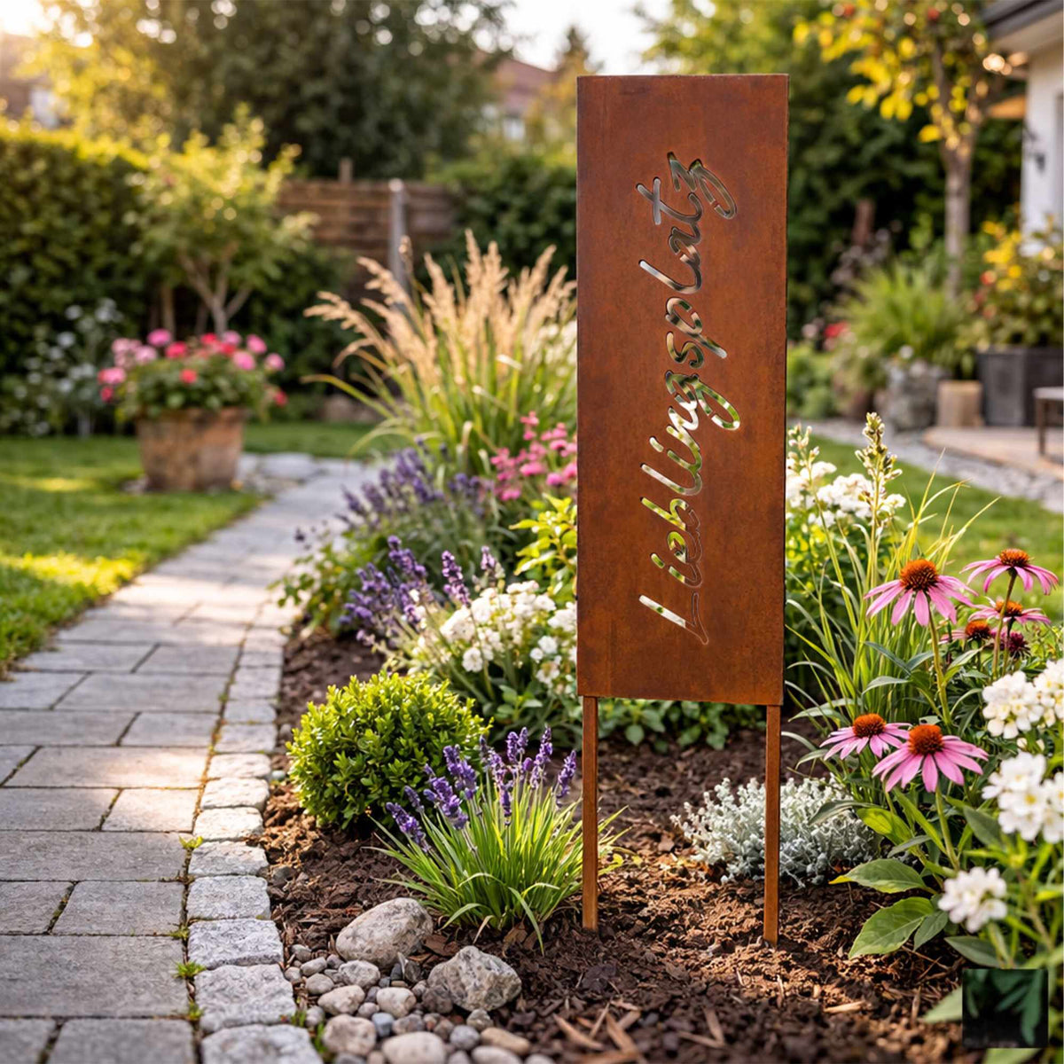 Rust-Patina Garden Stake – Weatherproof Decorative Ornament
