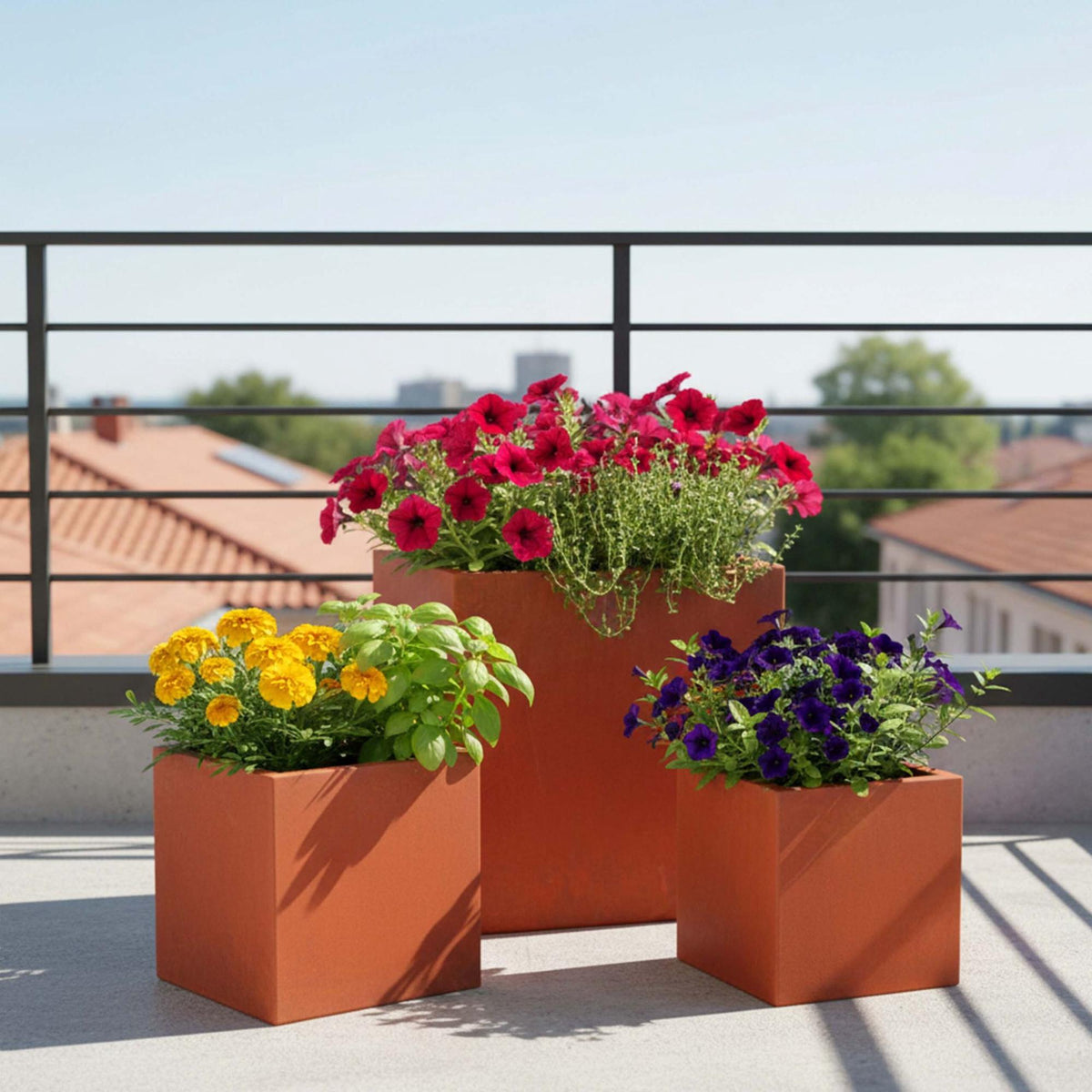 Rustic Carbon Steel Planter Set – 3 Sizes