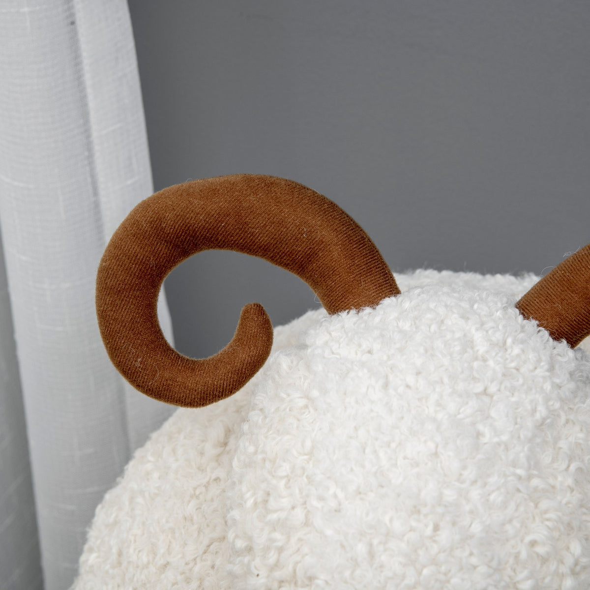 Scratching Post, Cat Tree With Cat Cave, Cat Scratching Post In Goat Design, Climbing Tree With Sisal Rope Posts, Cat Furniture, Cream White, 80Cm