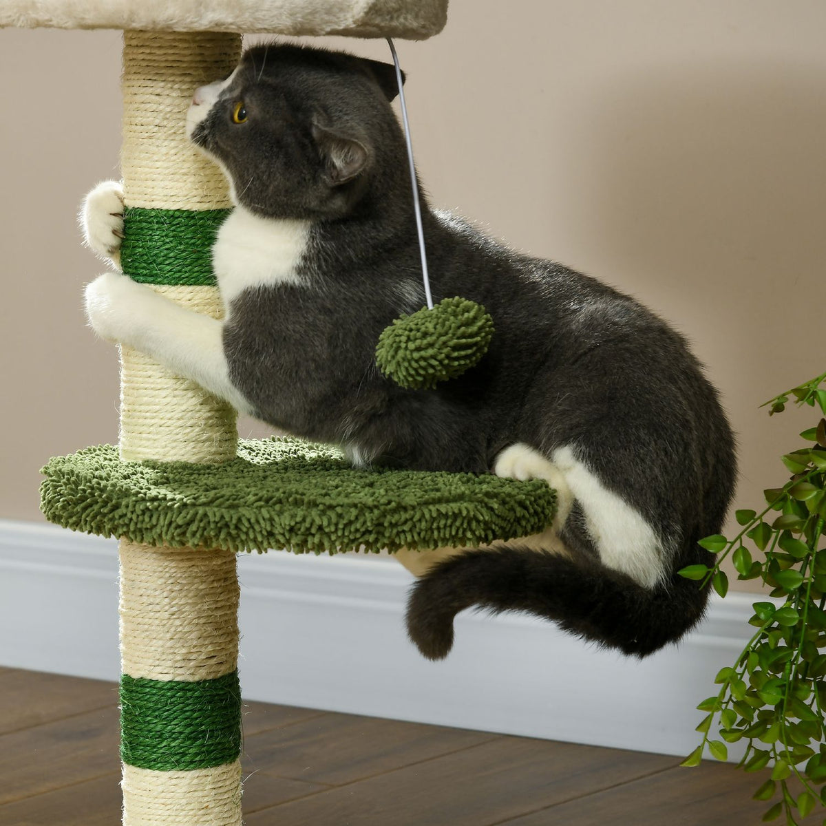 Scratching Post Small 64Cm Round Cat Tree With Lying Area & Toy Ball, For Cats Up To 4Kg, Sisal, White/Green