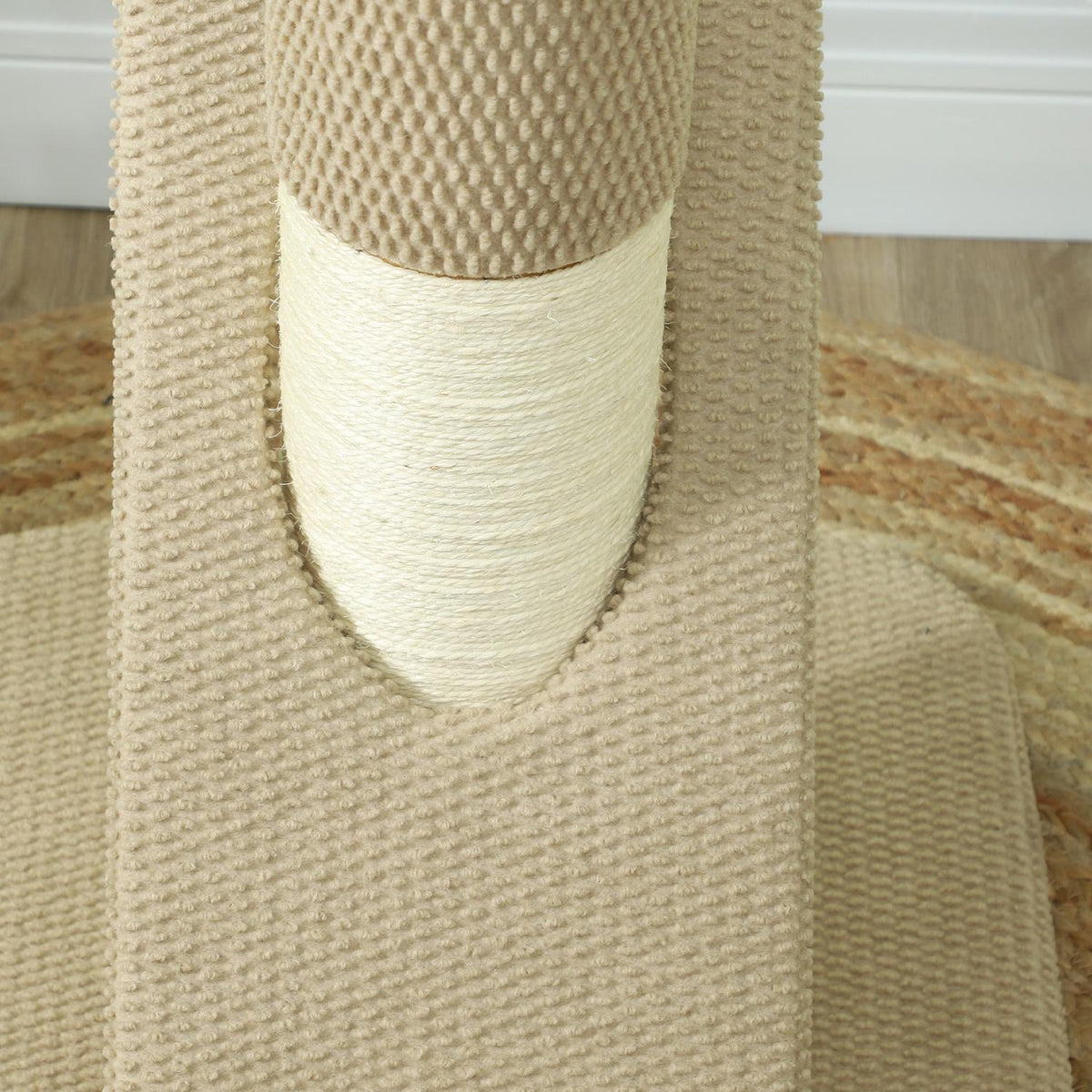 Scratching post, 84cm scratching post, sisal cat scratching post with play ball, scratching post for cats, cat scratching furniture, indoor, cream white