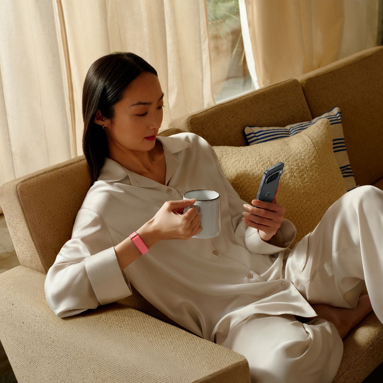 Screenless Fitness Tracker, Heart Rate and Sleep, Berry