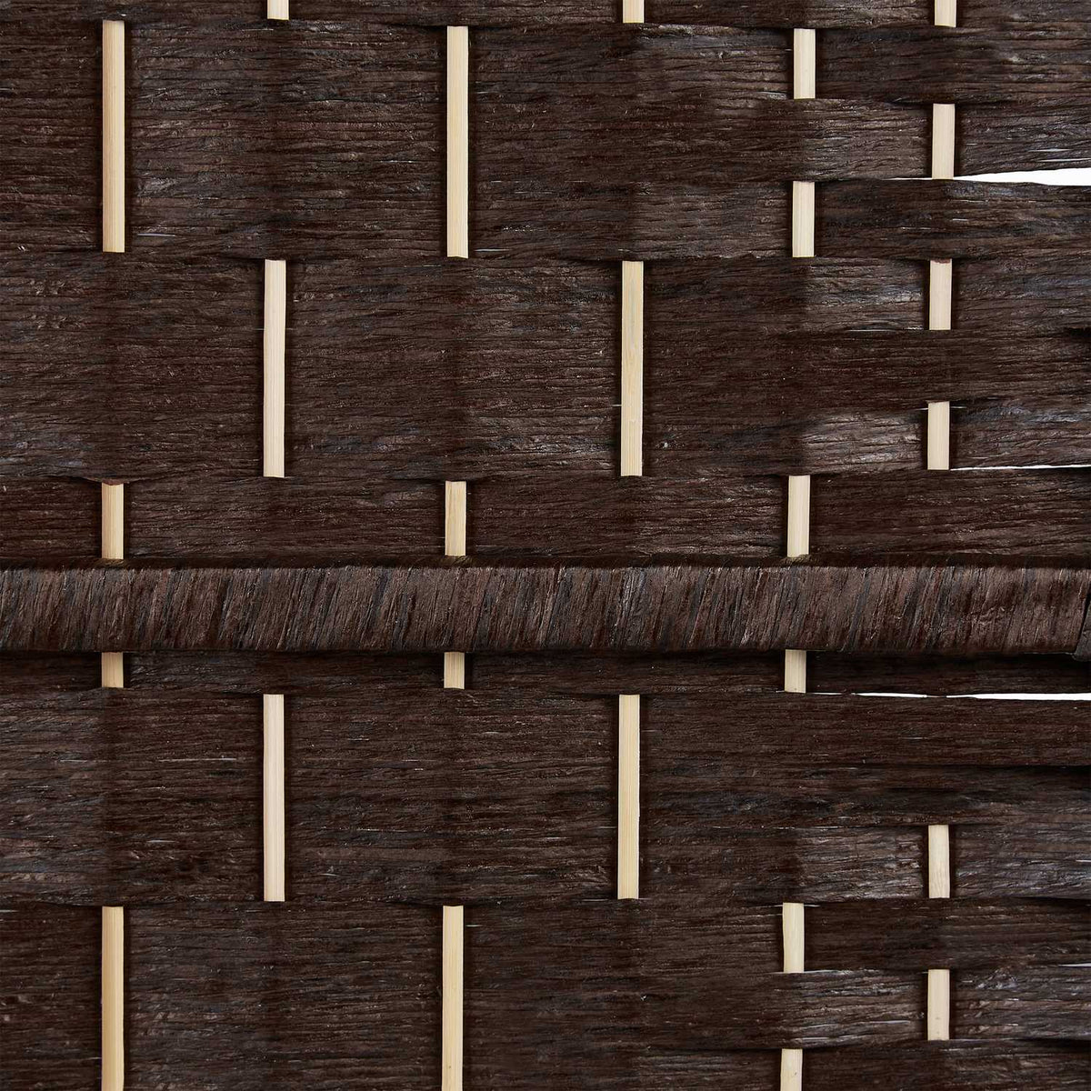 Screen wall with 4 panels
