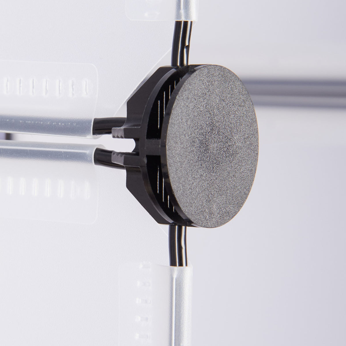 Screwless plastic shelves with 15 compartments