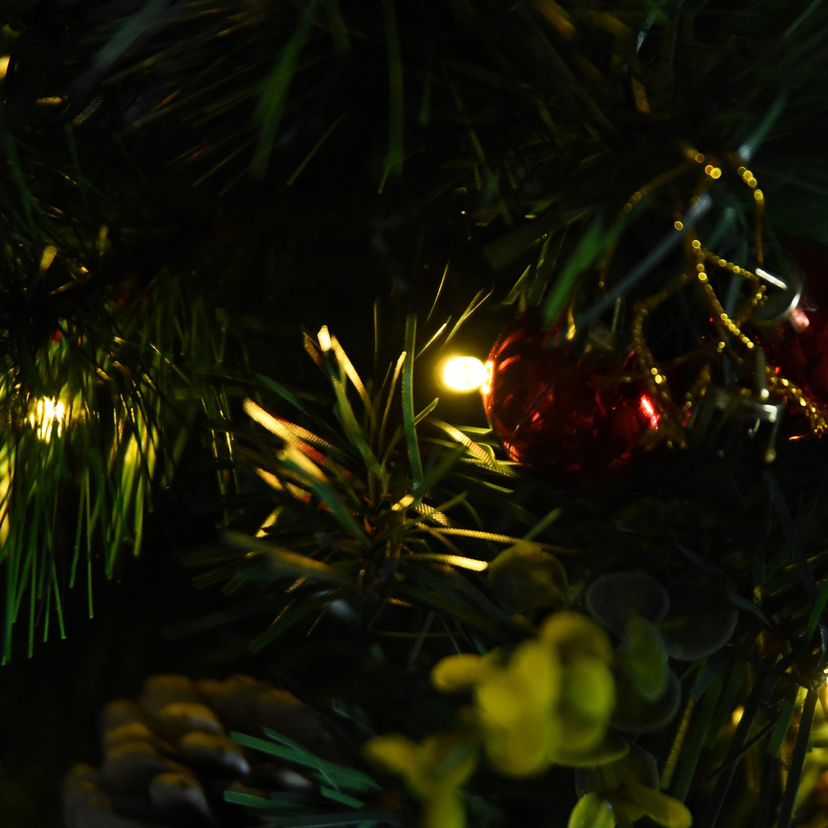 Set Of 2 Christmas Trees Mini Artificial Christmas Tree With Pine Cones And Red Berries, Balls And Warm White Led Lights Ø33 X 75 Cm
