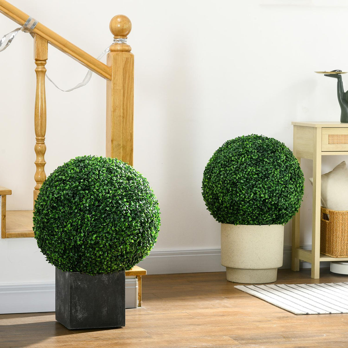 Set of 2 Artificial Boxwood Balls 50 cm Artificial Plants, Plastic Artificial Plants Boxwood Ball, Fake Plant for Living Room Bedroom Office Garden Modern Decoration Gift