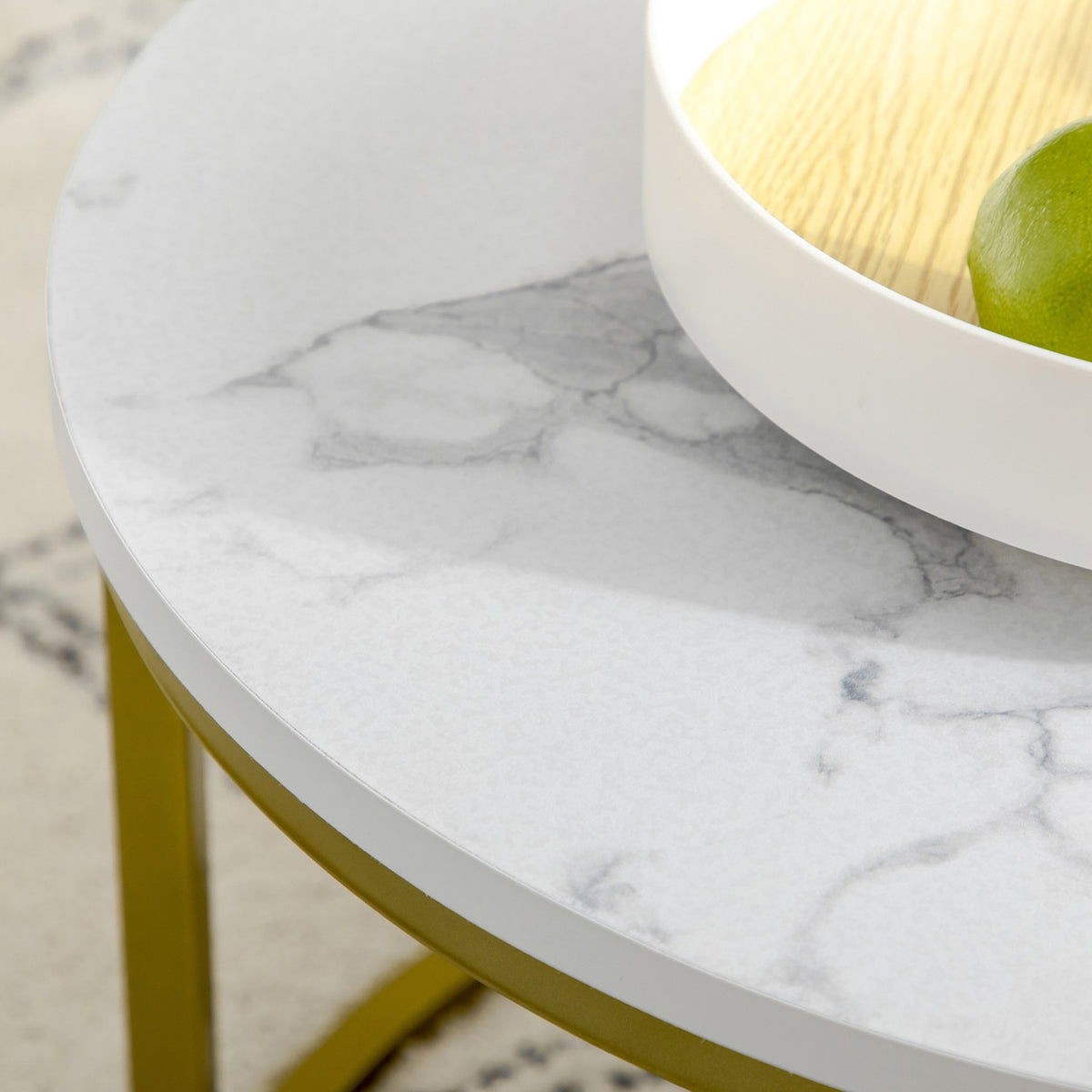 Set of 2 coffee tables, round side tables, coffee table with steel frame in gold, stackable sofa table with marble look, for living room, load capacity up to 30 kg, white