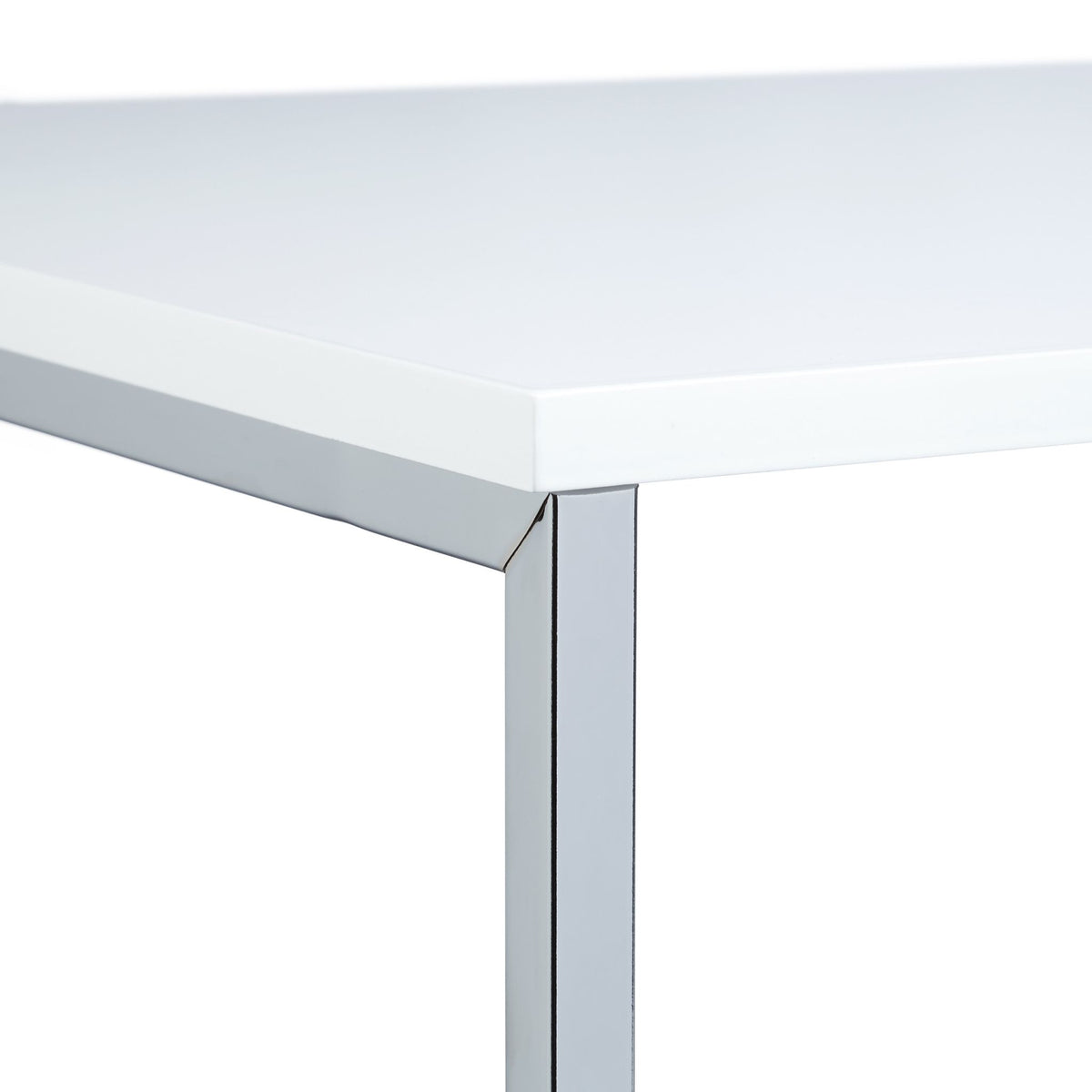 Side table in set of 3 with metal legs