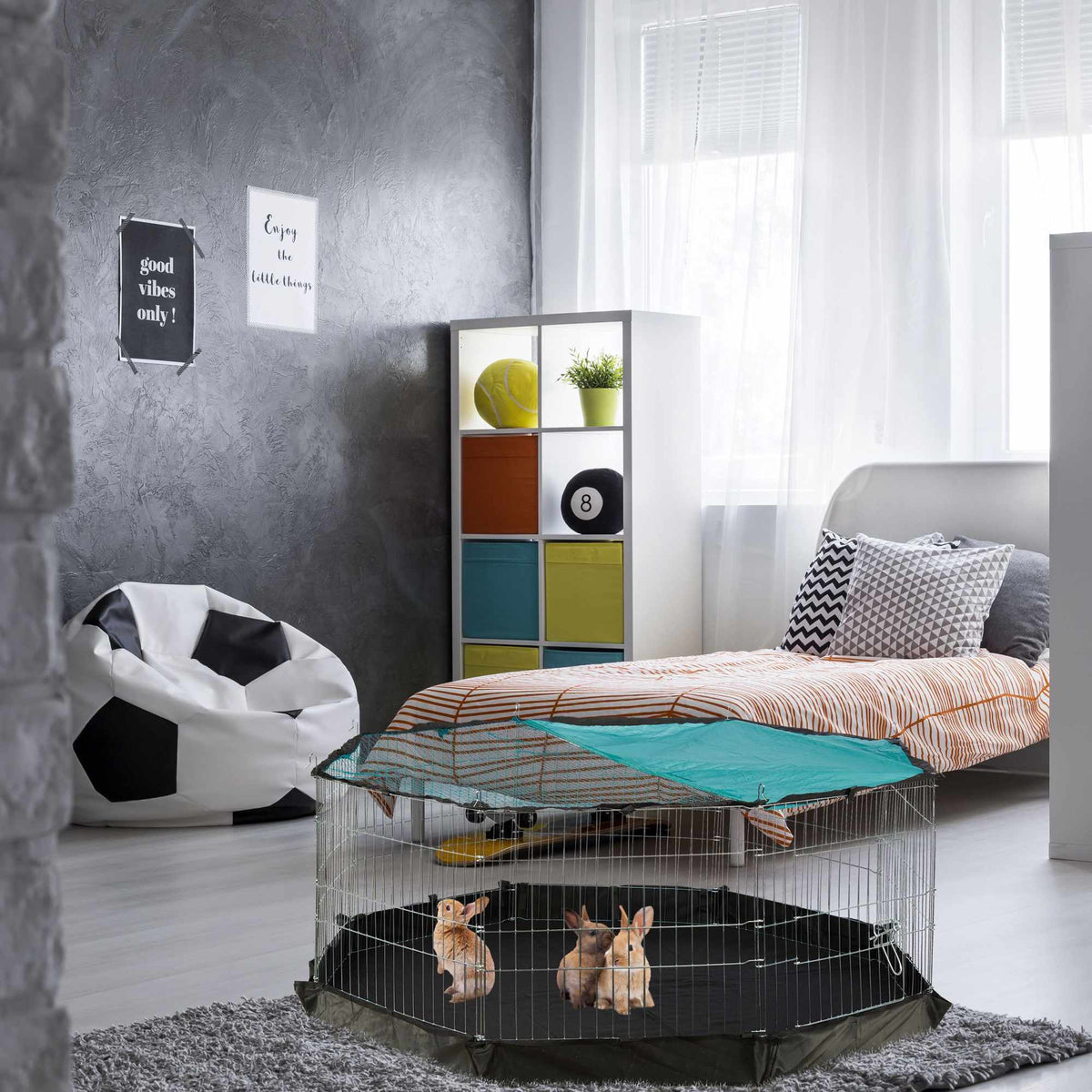 Small animal pen with protective net and bottom