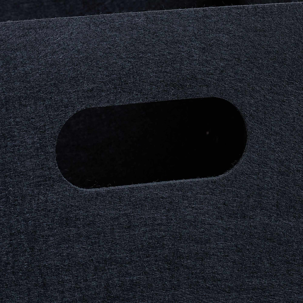 Square basket in felt