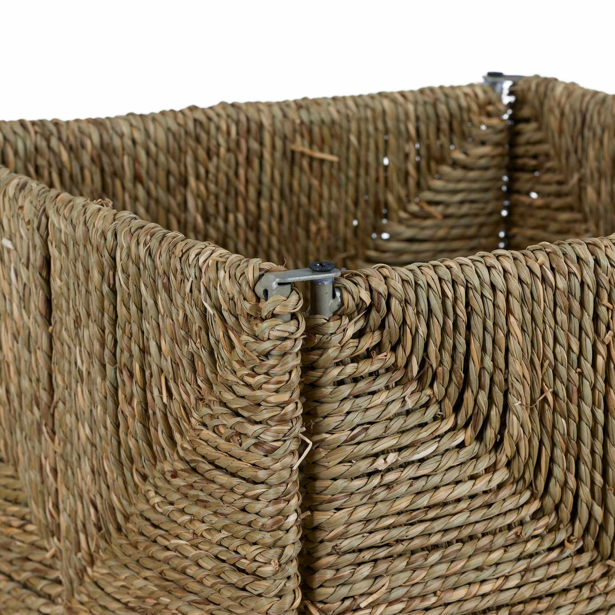 Square storage basket in seaweed
