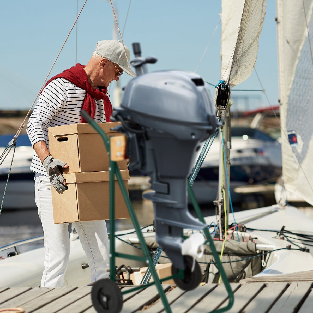 Stand for outboard motors in steel and wood