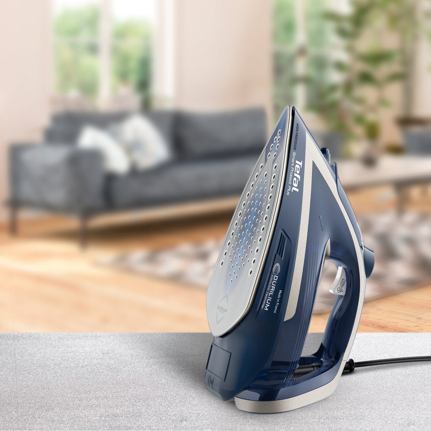 Steam iron Smart Protect Plus FV6872E0