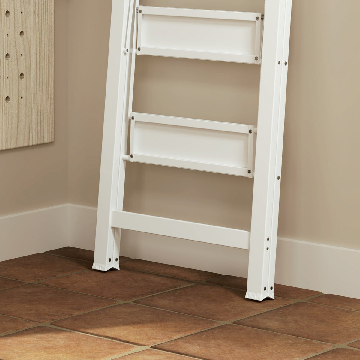Step ladder with 3 steps, anti-slip folding step with handle, loads up to 150 kg, lightweight aluminum ladder, 66.3 x 41.5 x 104.6 cm, white