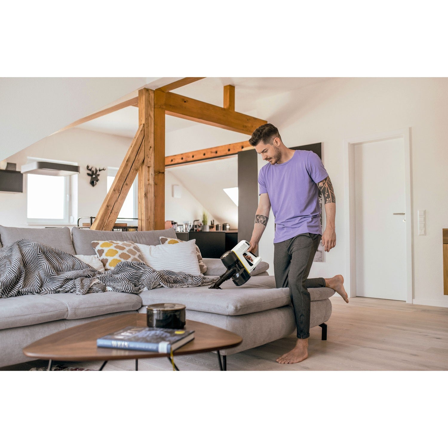 Stick vacuum cleaner VC 4 Cordless myHome