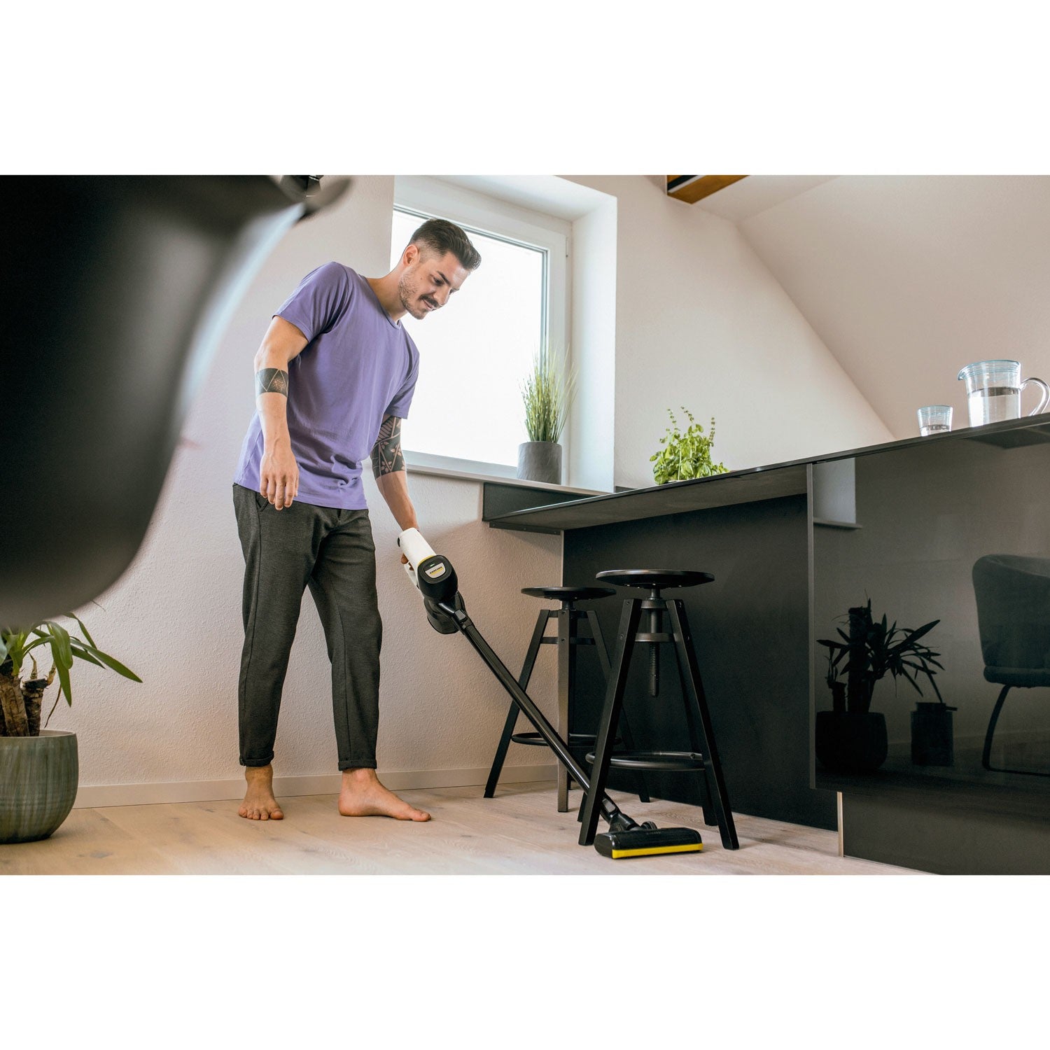 Stick vacuum cleaner VC 4 Cordless myHome
