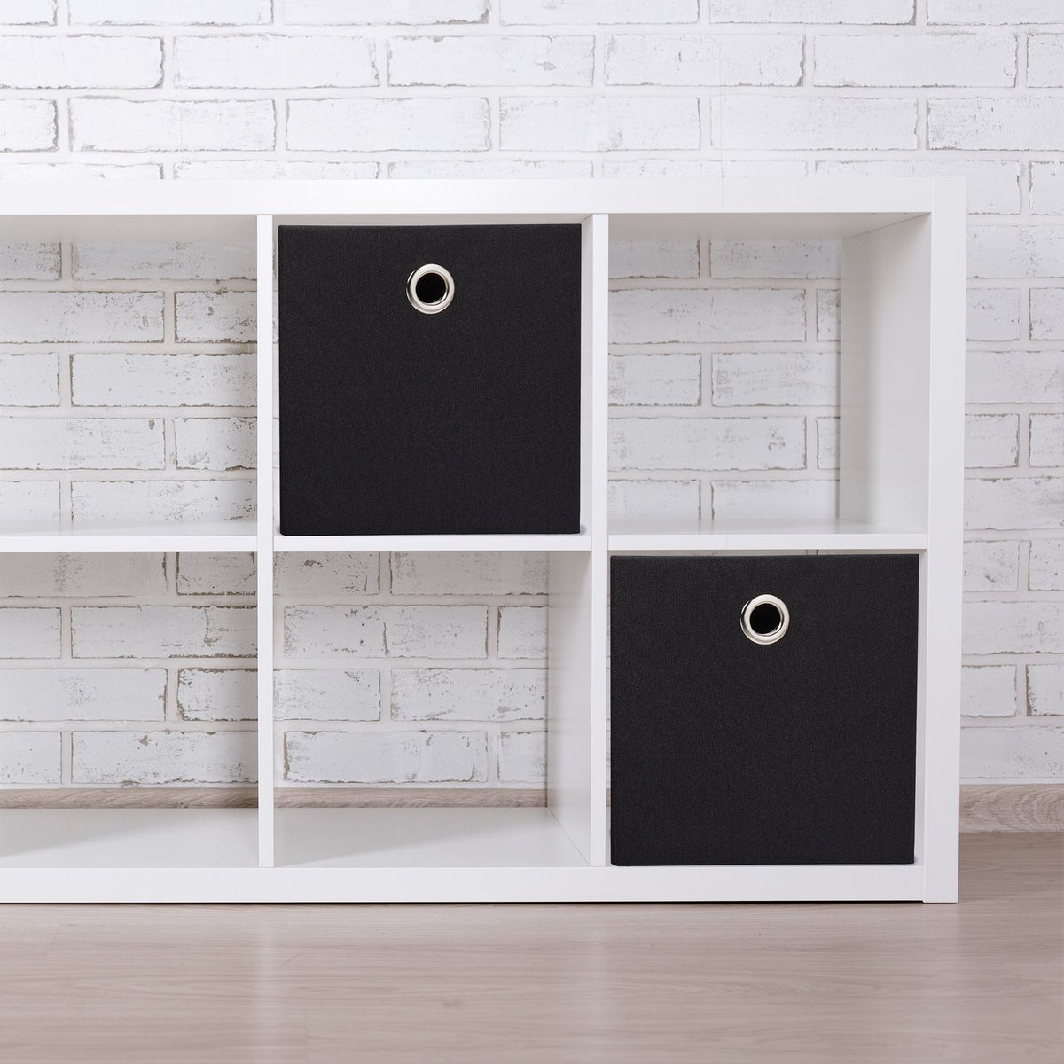Storage box in a set of 2