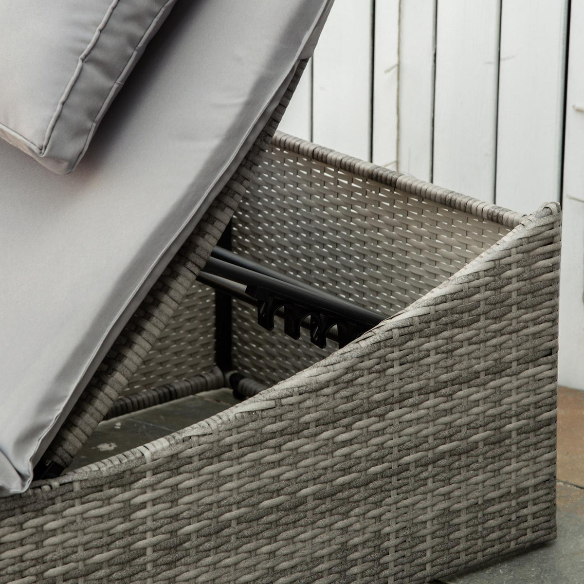 Sun Lounger 2-In-1 Polyrattan Garden Lounger Rattan Lounger Garden Furniture Lounger With Cushion Cover 5 Levels Adjustable Foldable 200 X 60 X 40 Cm