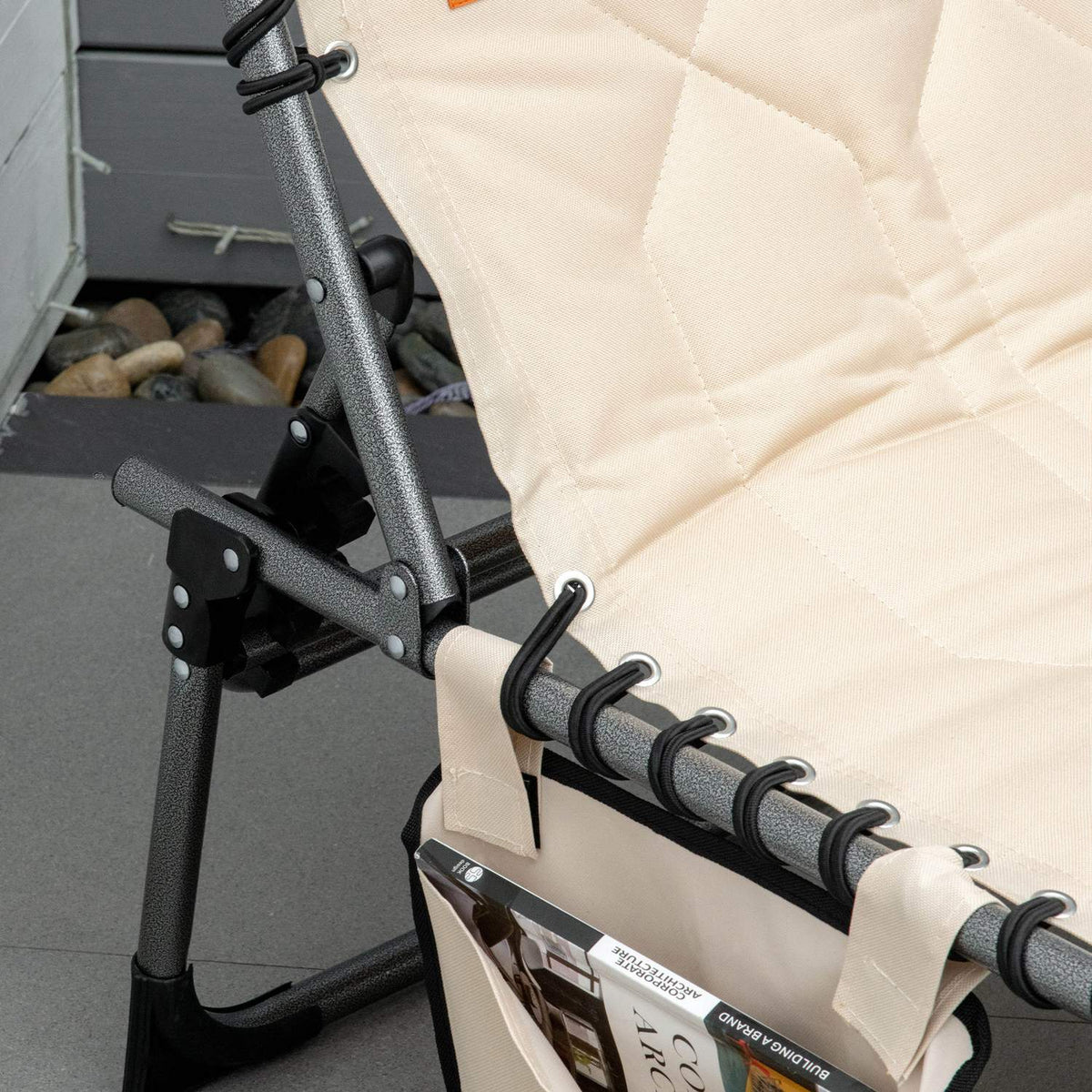 Sun lounger, folding garden lounger with pillow, side pocket, deck chair with 5-way adjustable backrest, weatherproof camping lounger can hold up to 130 kg, for garden, beach, pool, beige