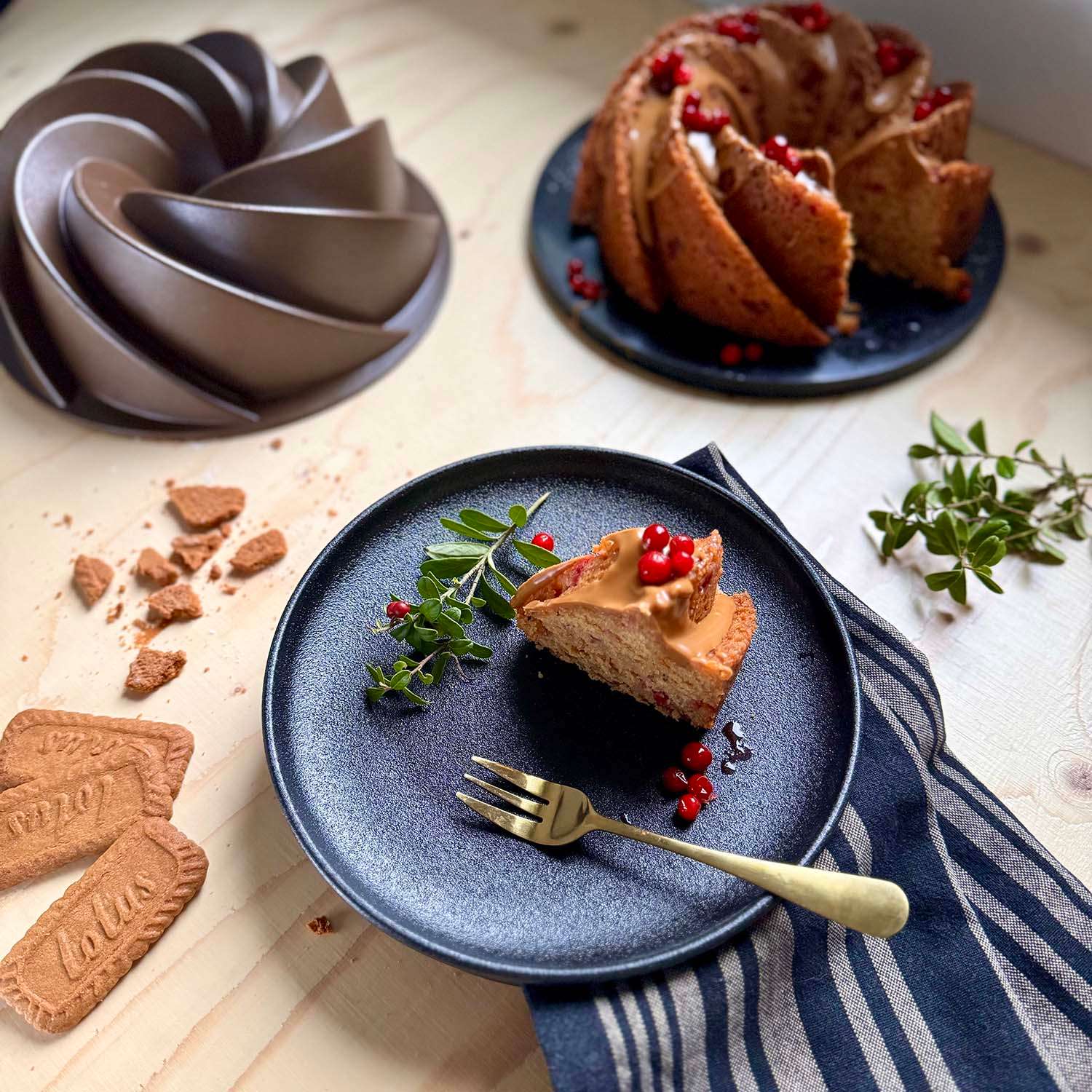 Swirl Silicone Baking Mold – Non-Stick, Heat Resistant