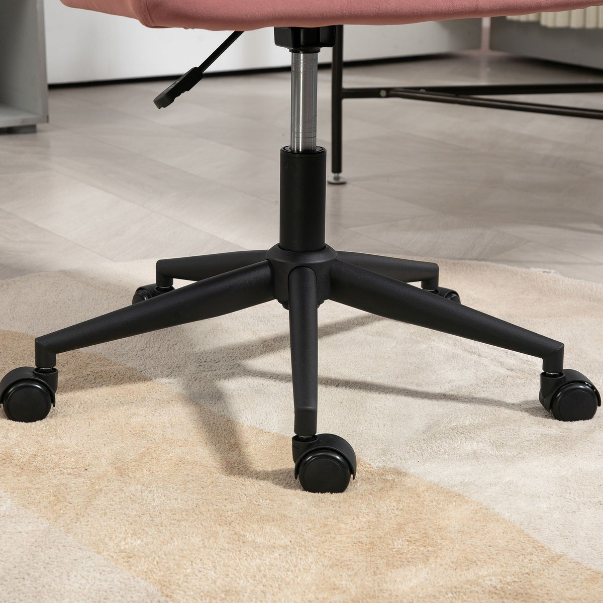 Swivel chair living room, modern office chair, height-adjustable desk chair with armrests, velvet look, up to 120kg, pink