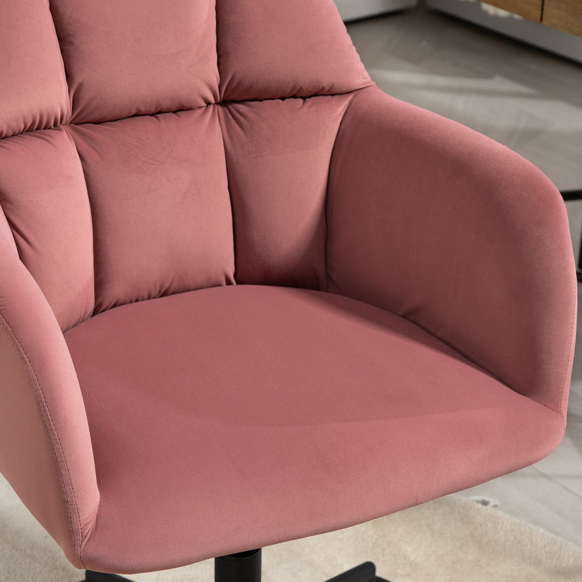Swivel chair living room, modern office chair, height-adjustable desk chair with armrests, velvet look, up to 120kg, pink