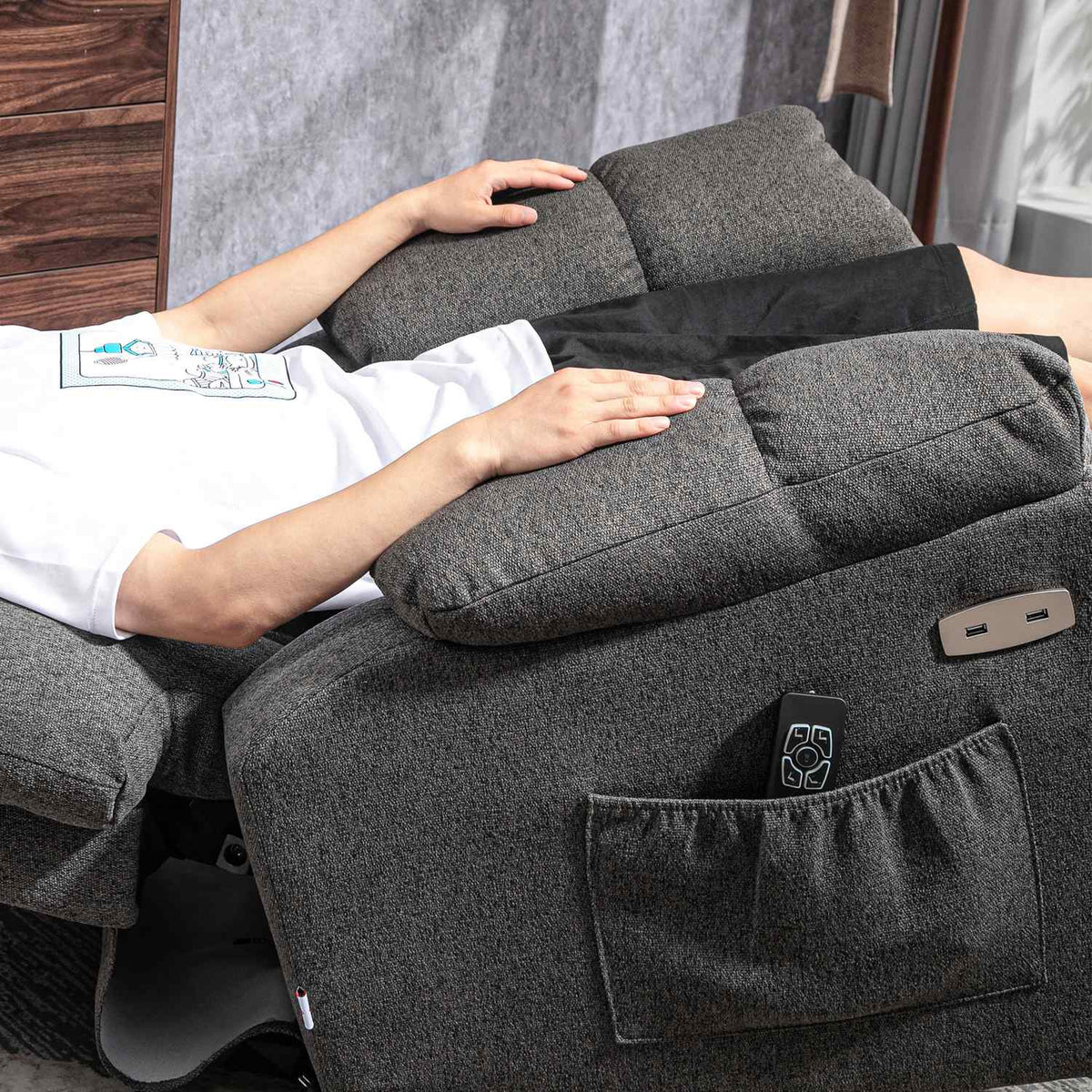 TV armchair with stand-up aid, electric reclining armchair with reclining function, USB port, TV armchair with pocket spring core, side pocket and remote control, dark grey