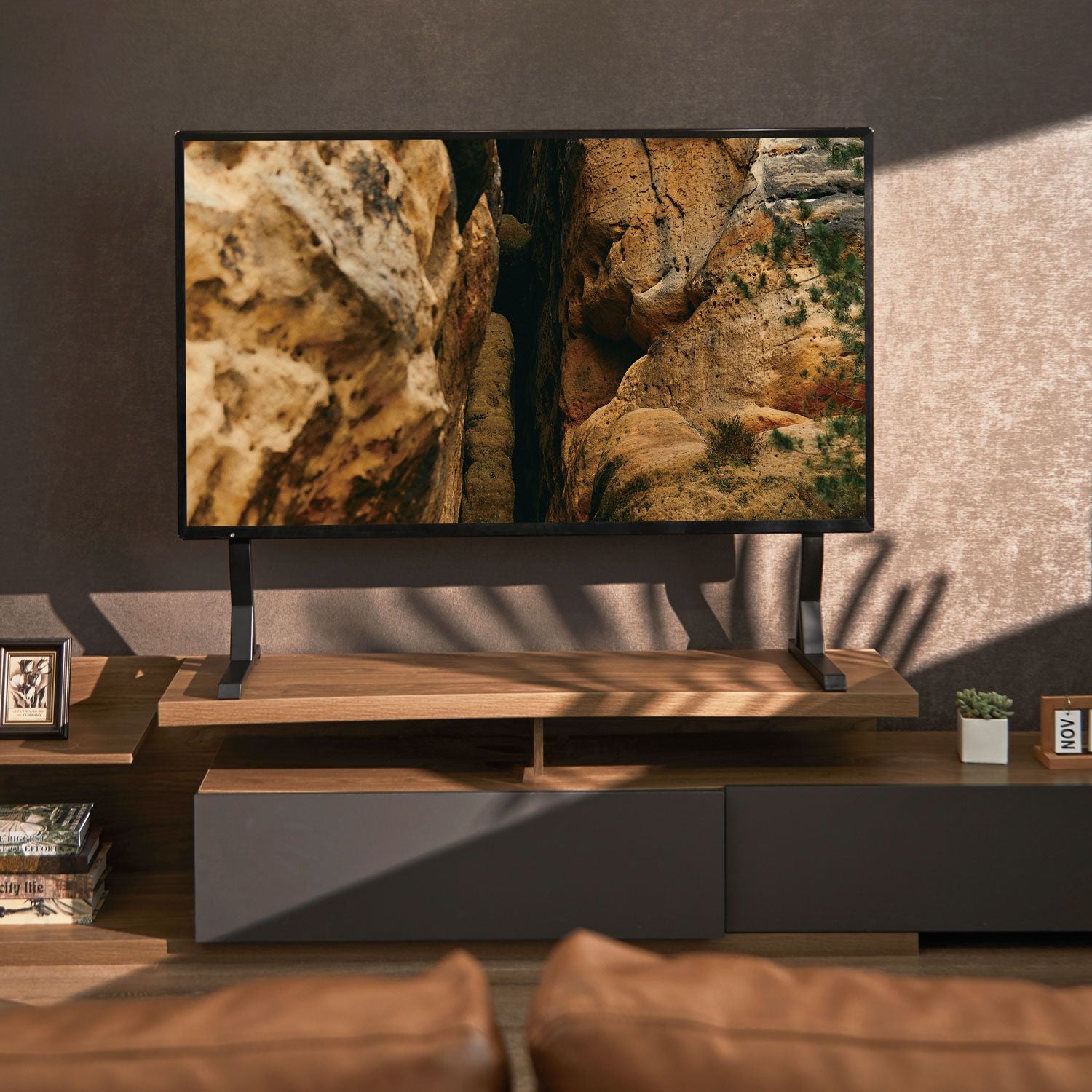 Table stand for TV 45"-90" max 60kg Black