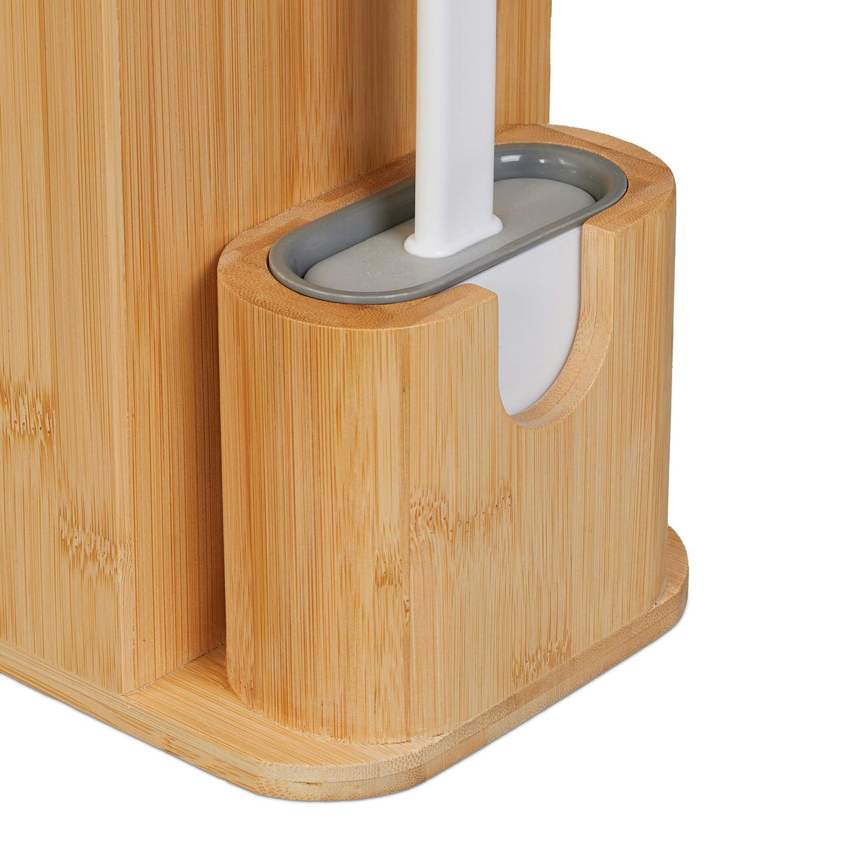Toilet set in bamboo and plastic