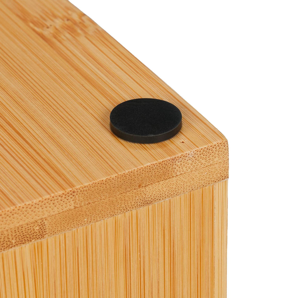 Toilet set in bamboo and plastic