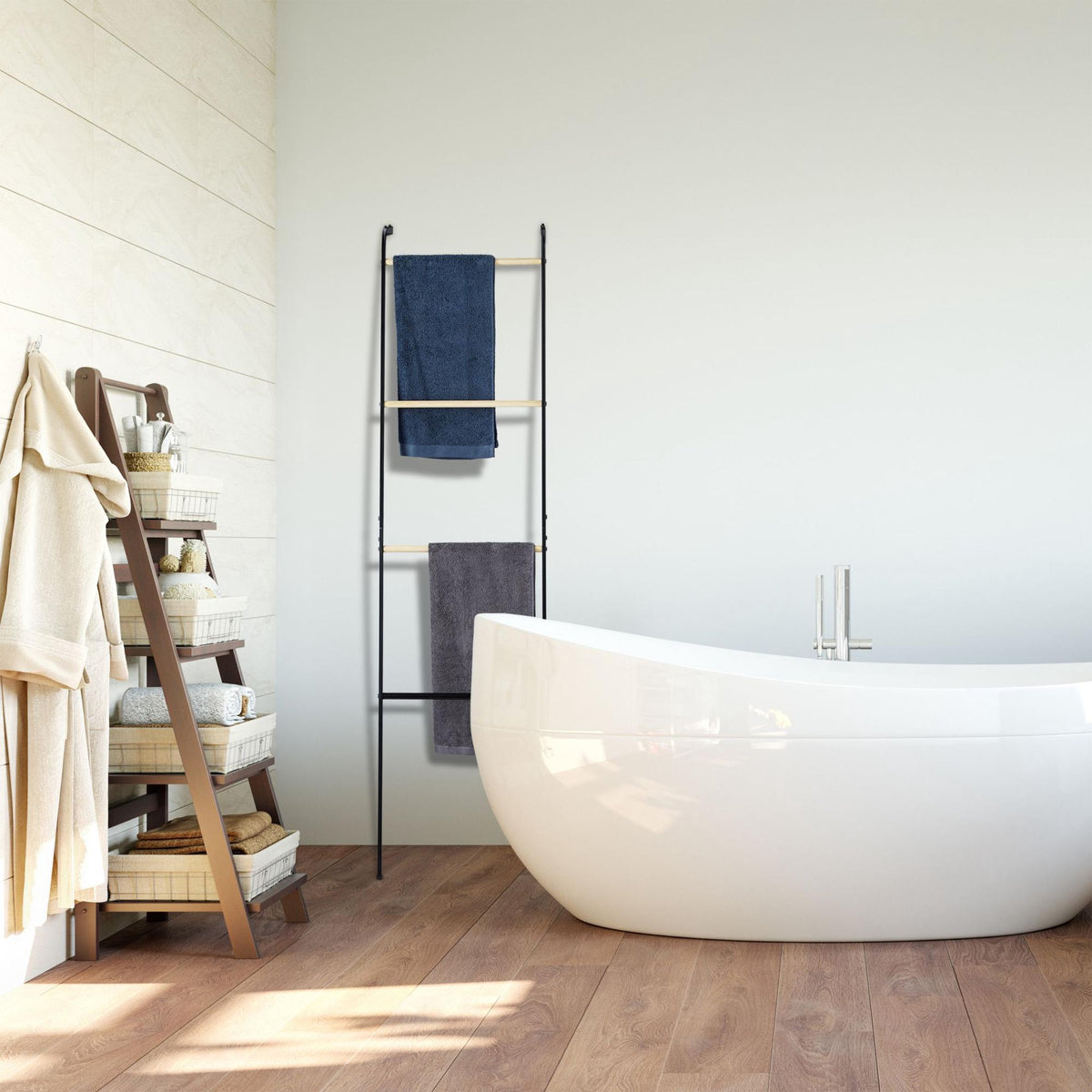 Towel ladder in metal