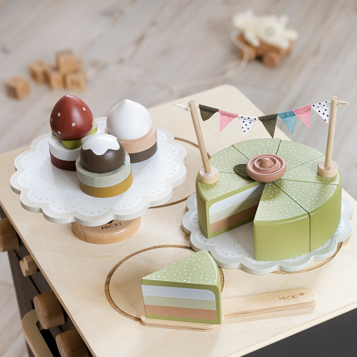 Toy cake