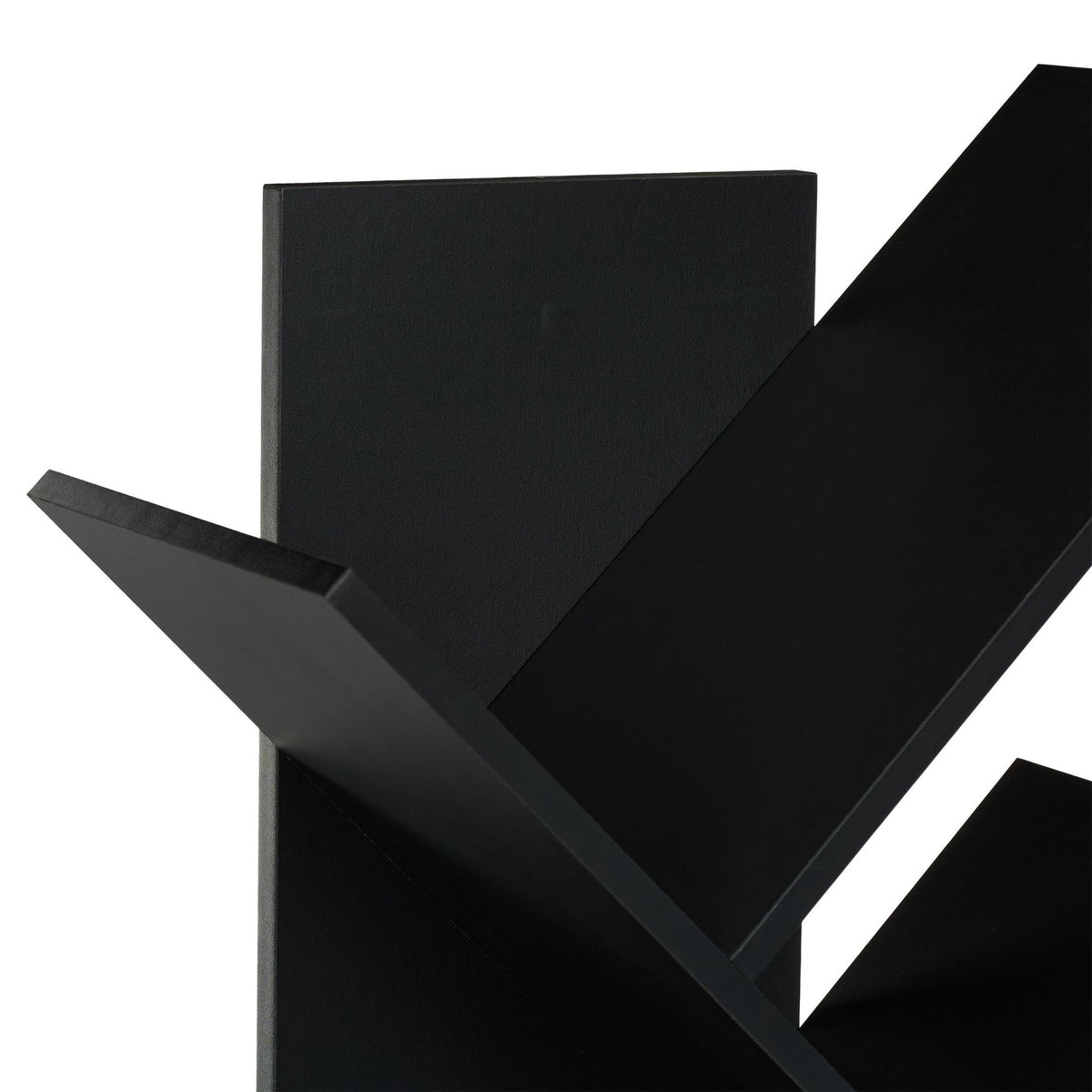 Tree-shaped bookshelf
