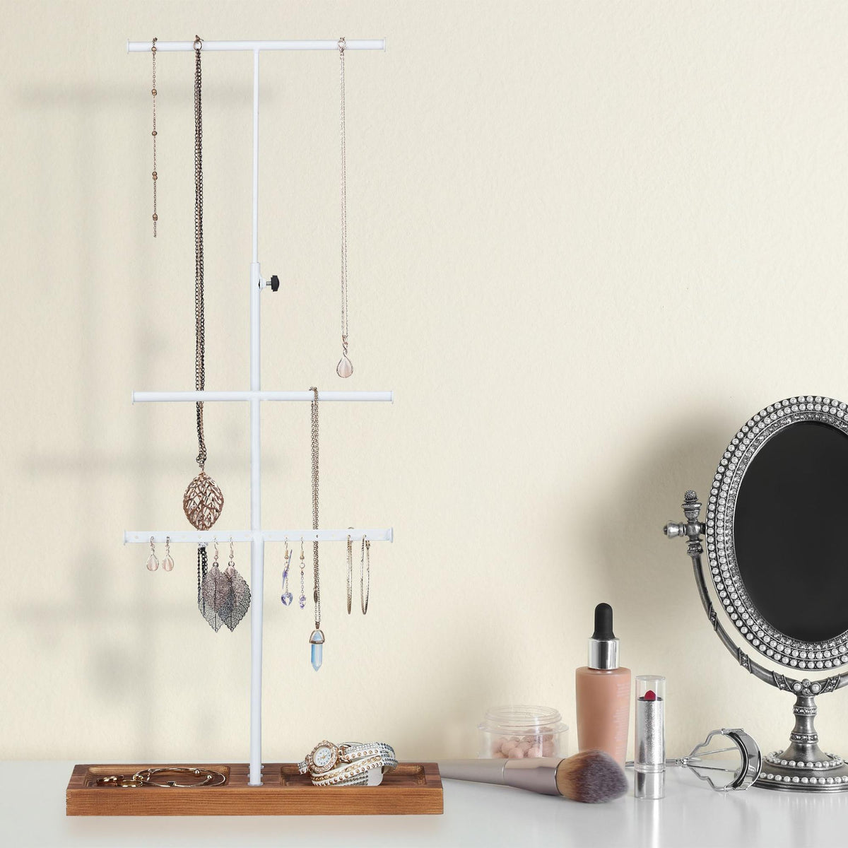 T-shaped jewelry stand