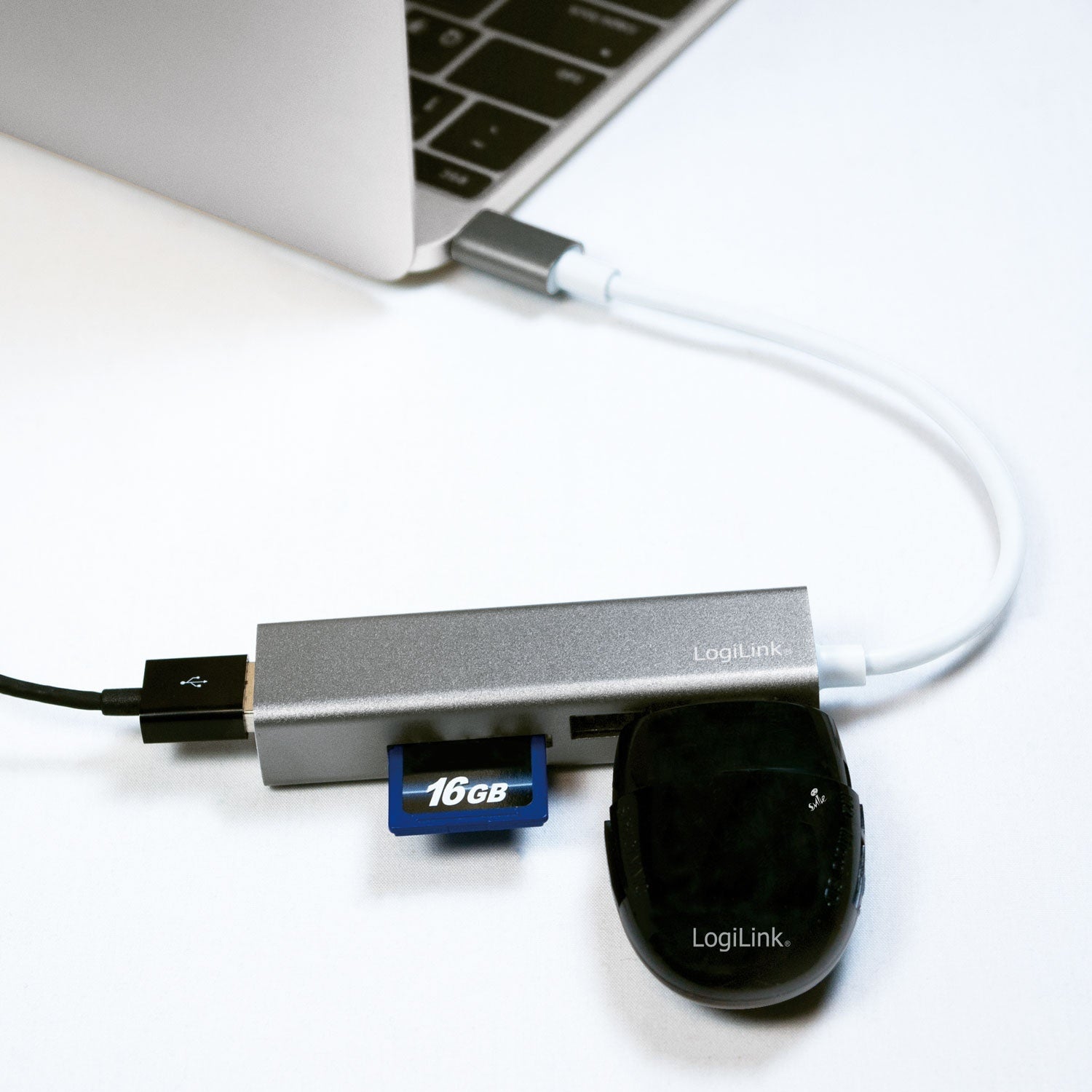 USB-C Hub 3 ports + memory card reader