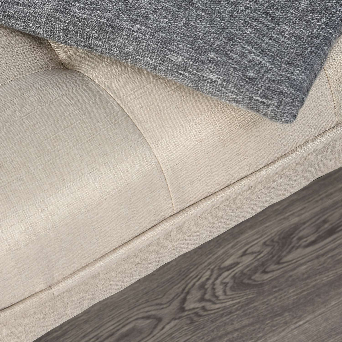 Upholstered Bench In Retro Style, Comfortable Bench, Linen Cover And Wooden Feet, Beige
