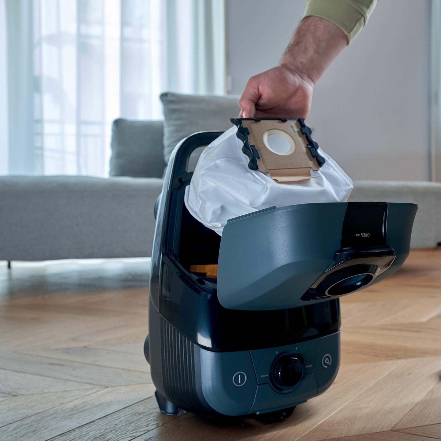 Vacuum Cleaner 850W – Home Use, High Efficiency