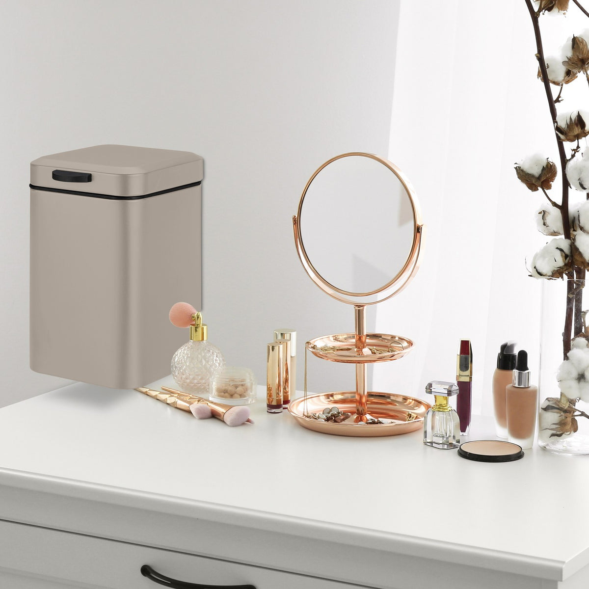 Wall Mounted Bathroom Bin, 3L, Automatic Close