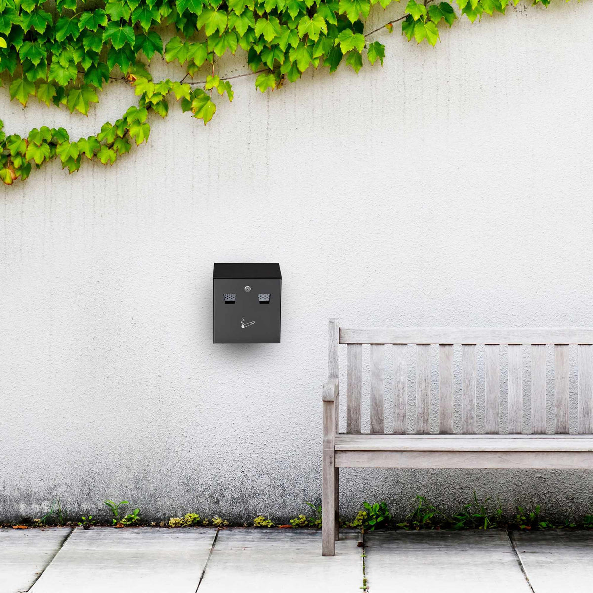 Wall ashtray for outdoor use