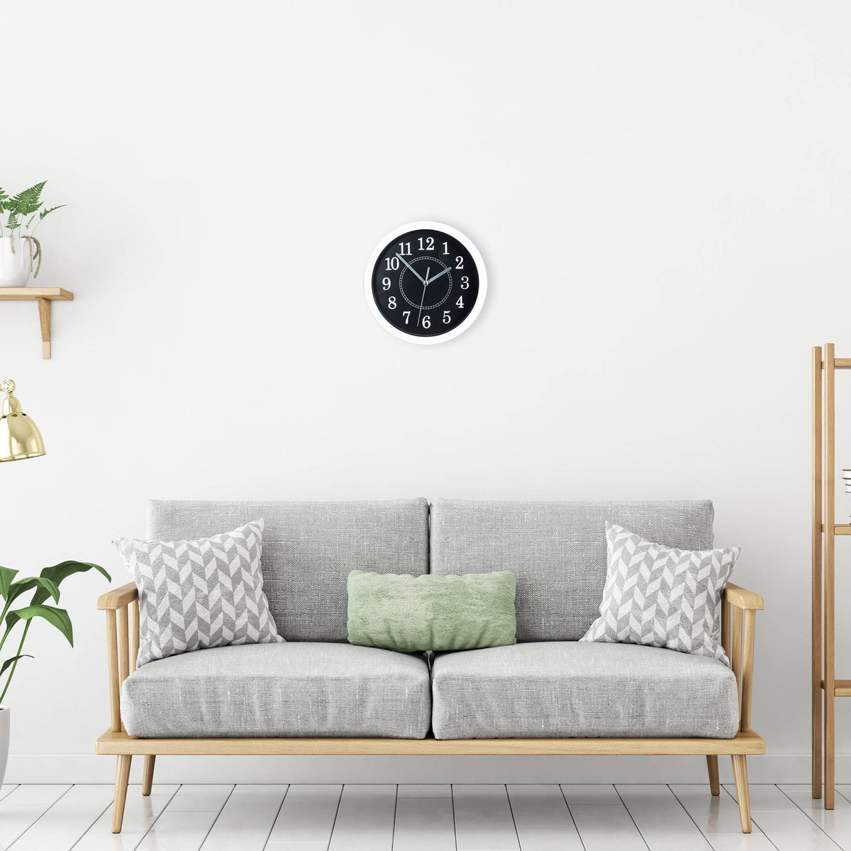 Wall clock round 20 cm