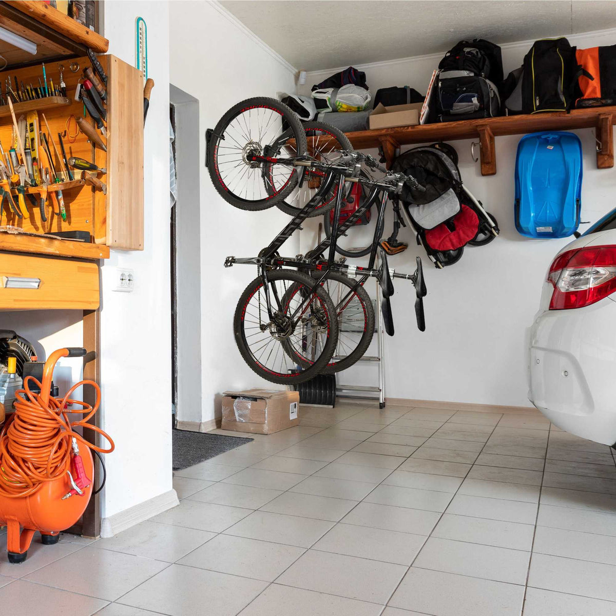 Wall mount for bicycles - set of 2