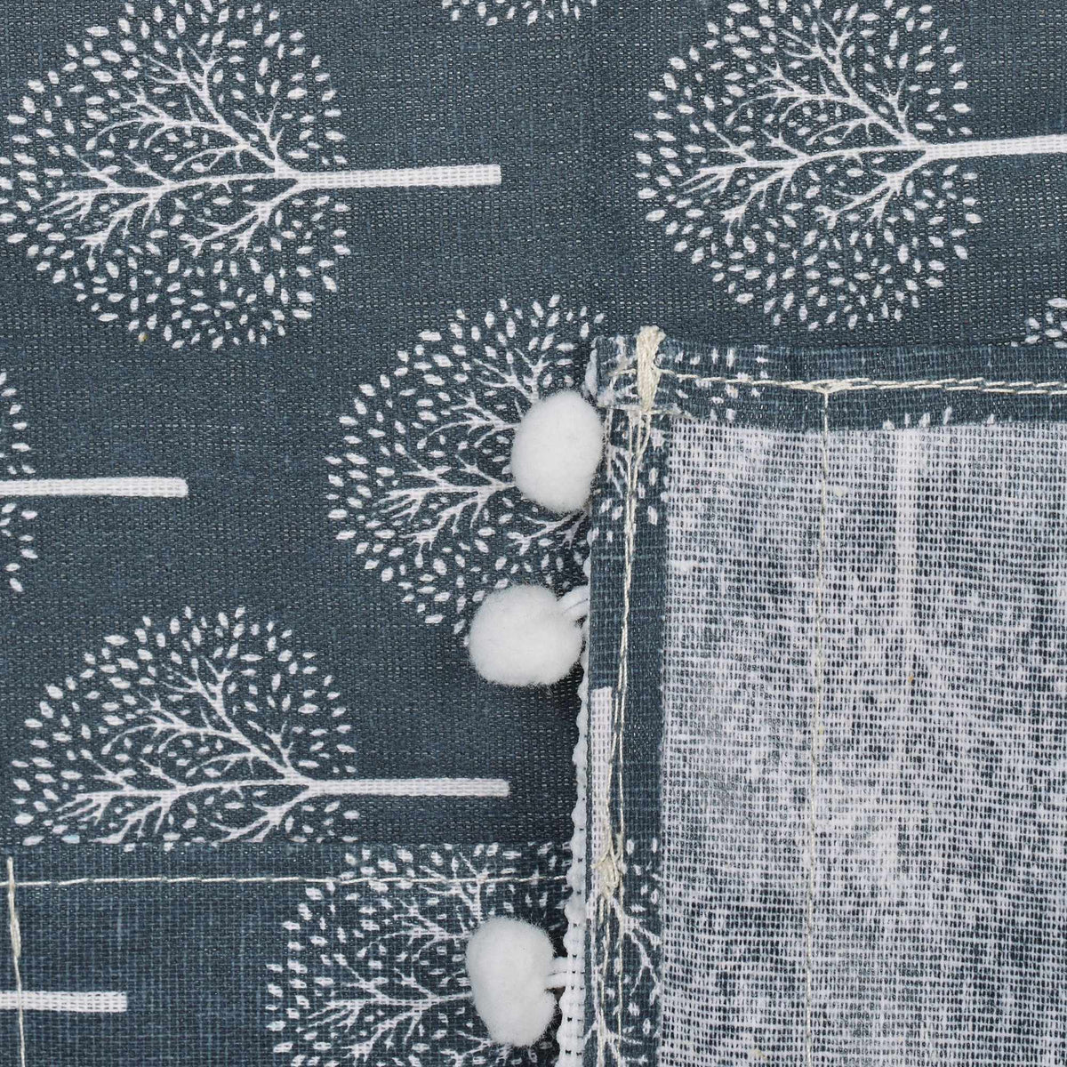 Washing machine pad with pockets