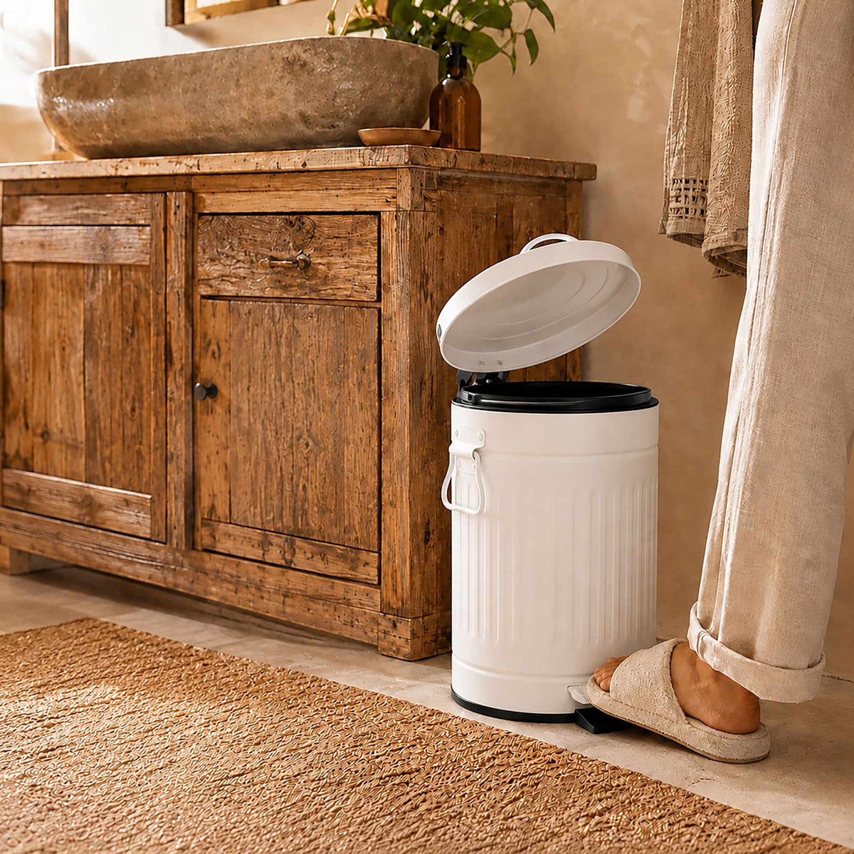 White Retro Pedal Bin, 12L Capacity, Soft-Close Lid