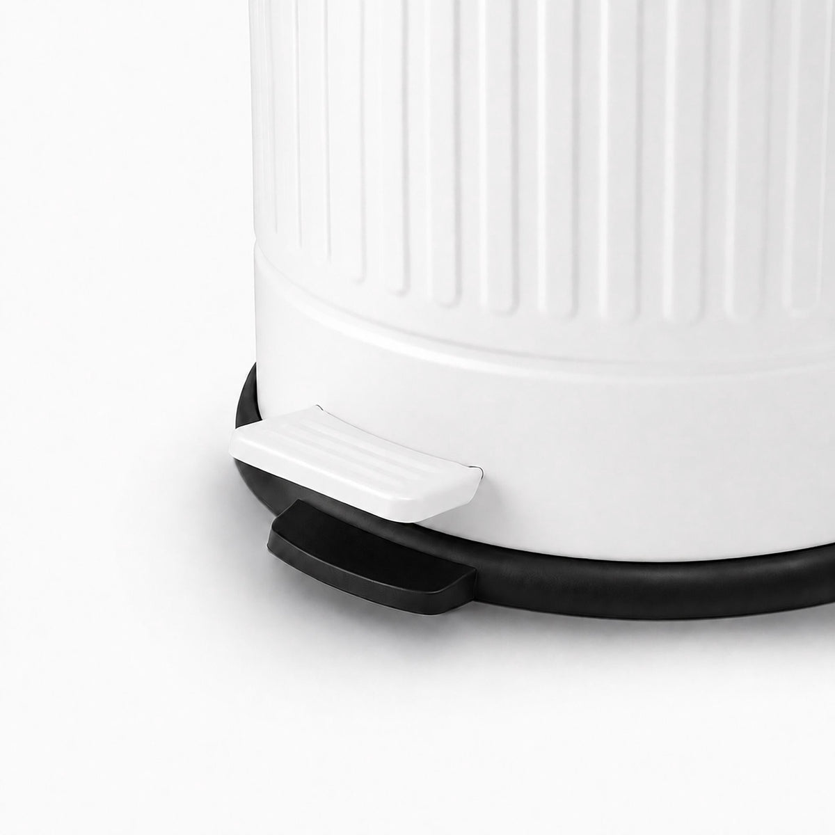 White Retro Pedal Bin, 12L Capacity, Soft-Close Lid