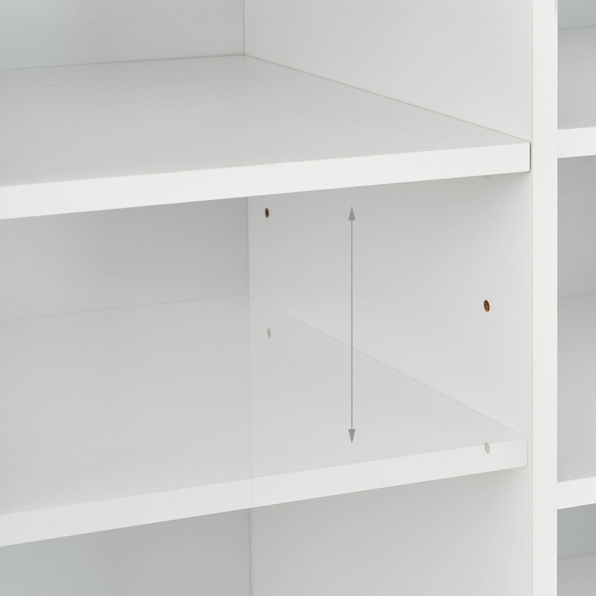 White shoe bench with 10 compartments