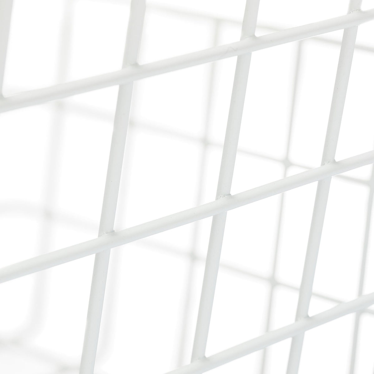 Wire baskets with wooden handles 3-pack